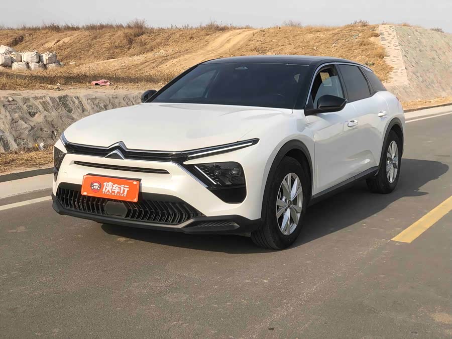 Citroen C5 X 2024 car image #2