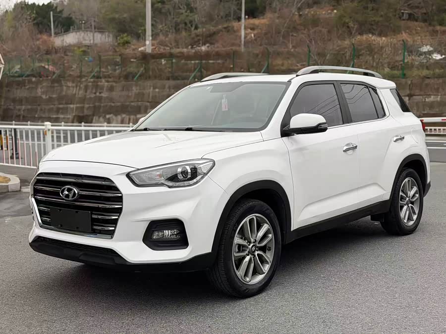 Hyundai ix35 2019 car image #2
