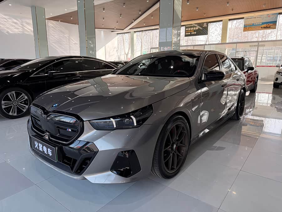 BMW i5 M60 2025 car image #2