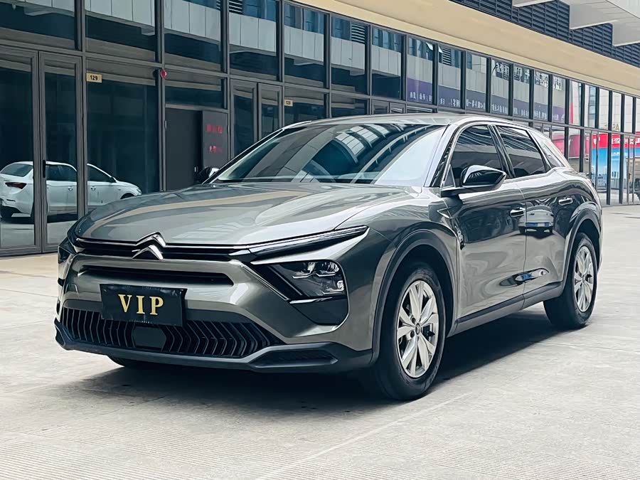 Citroen C5 X 2024 car image #2