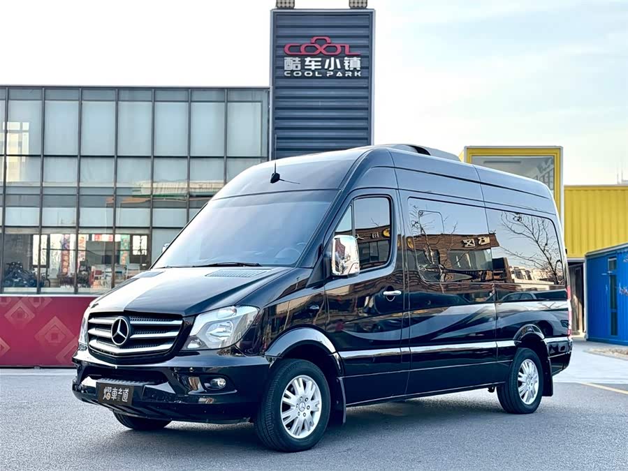 Mercedes-Benz 2017 car image #2