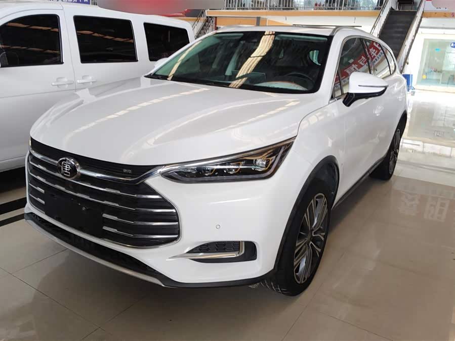 BYD Tang 2019 #2 BYD Tang 2019 car image #2