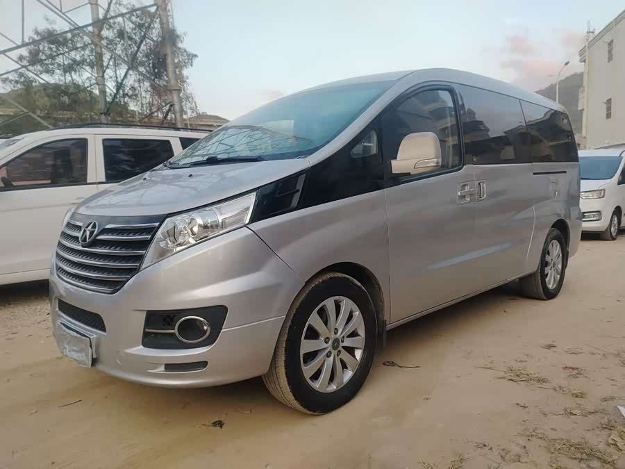 JAC 2013 #2 JAC 2013 car image #2