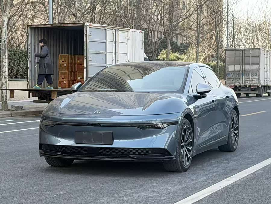 极氪 极氪007 2024 汽车图片 #2