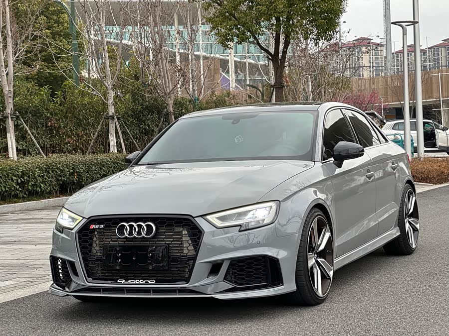 Audi RS 3 2018 immagine di auto #2