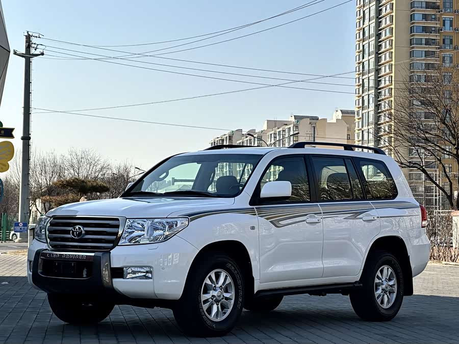 Toyota Land Cruiser 2011 immagine di auto #2