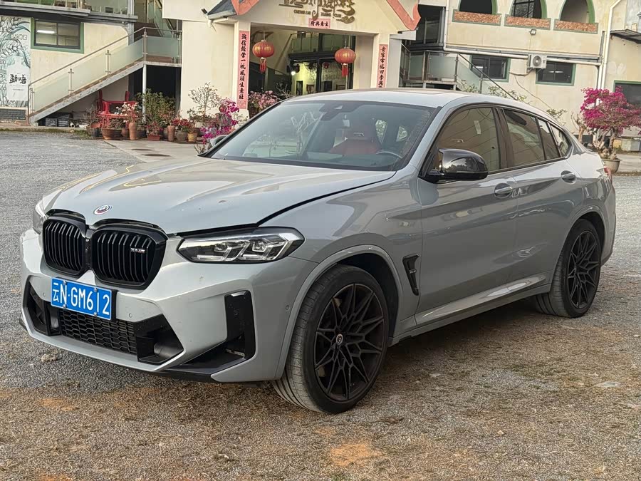 BMW X4 M 2023 car image #2