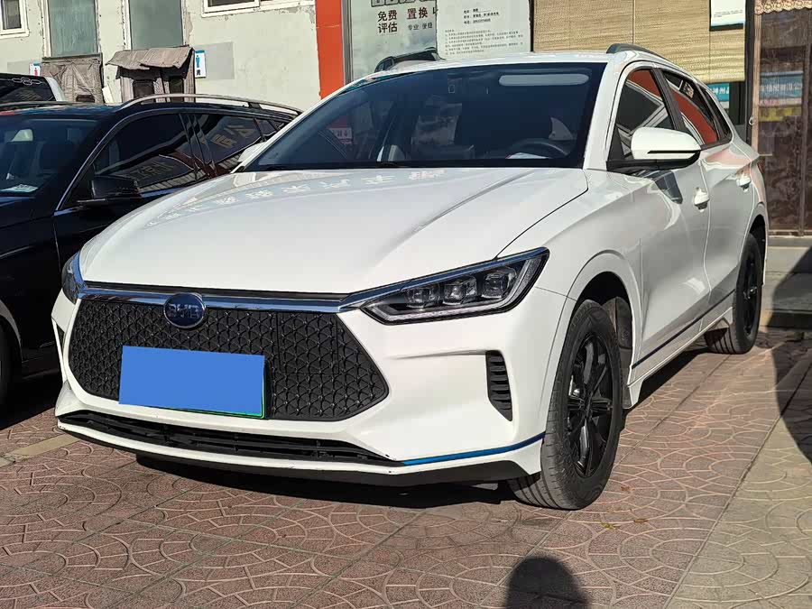 BYD e2 2020 изображение автомобиля #2