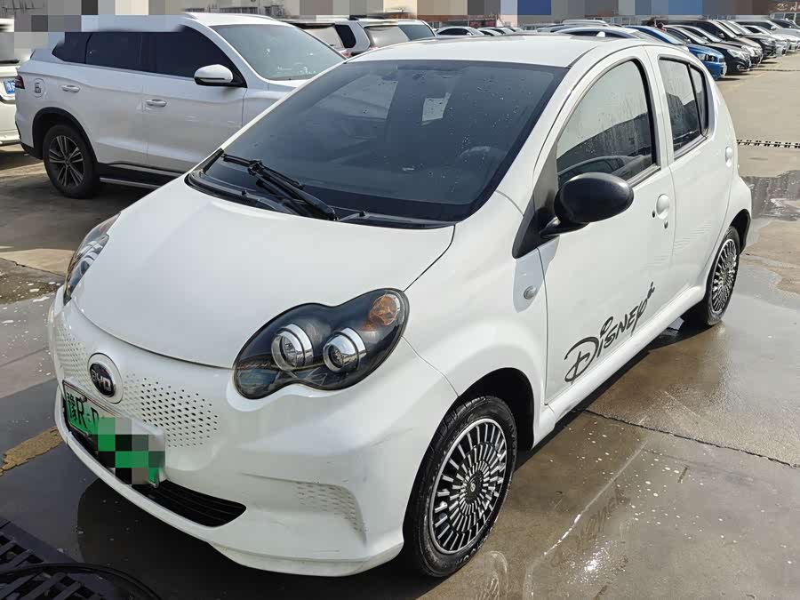 BYD e1 2019 car image #2