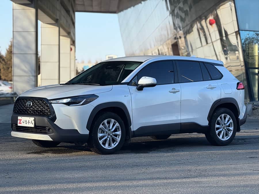 Toyota Corolla Cross 2024 car image #2