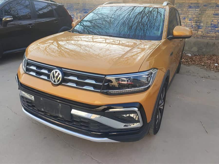 Volkswagen T-Cross 2019 car image #2