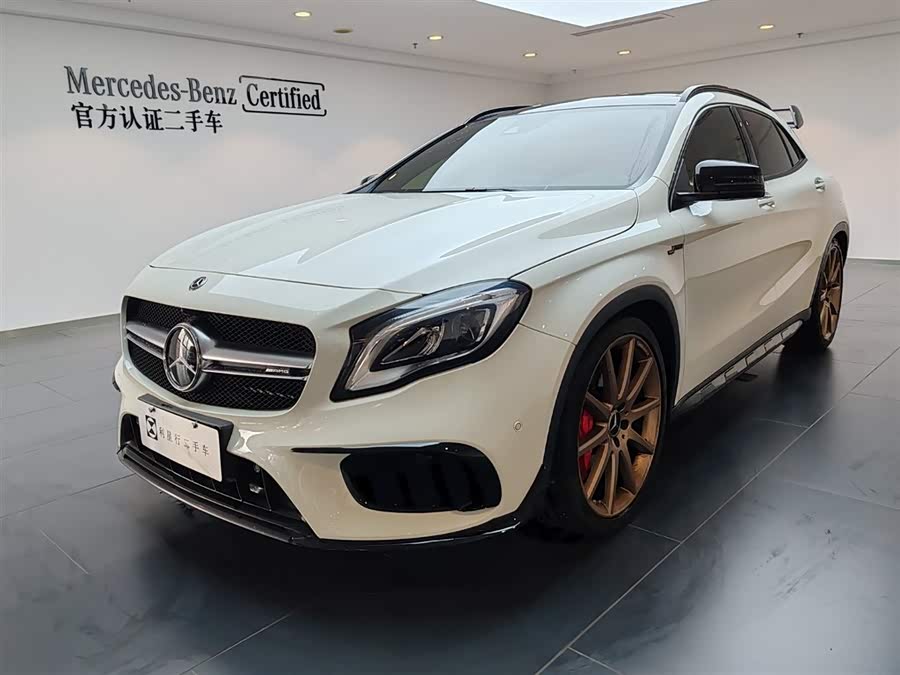 Mercedes-Benz GLA AMG 2018 car image #2