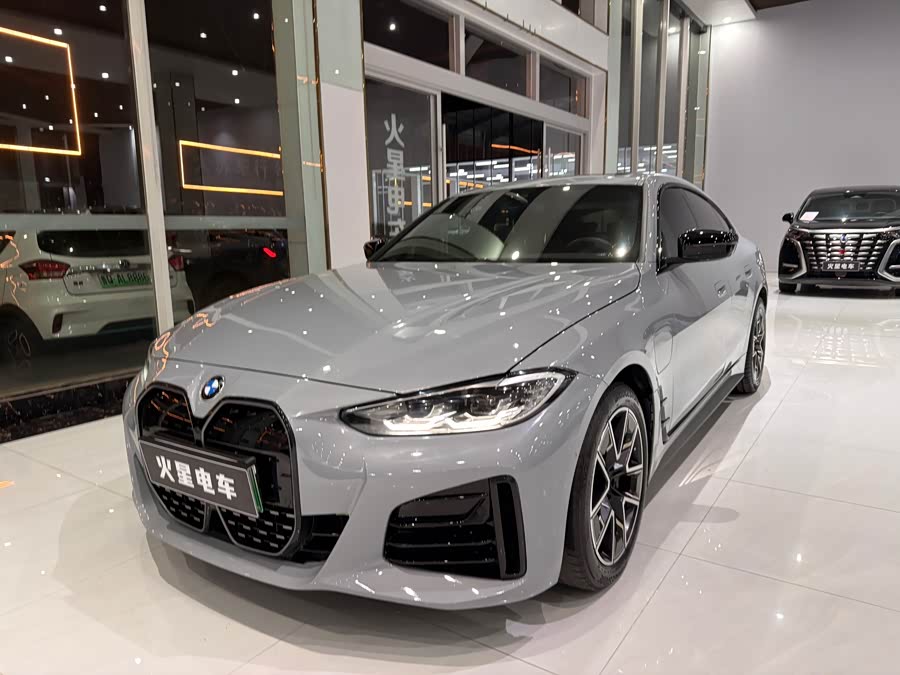 BMW i4 2025 #2 BMW i4 2025 car image #2