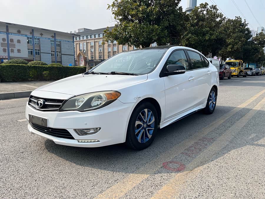 Soueast V5 Lingzhi 2015 car image #2