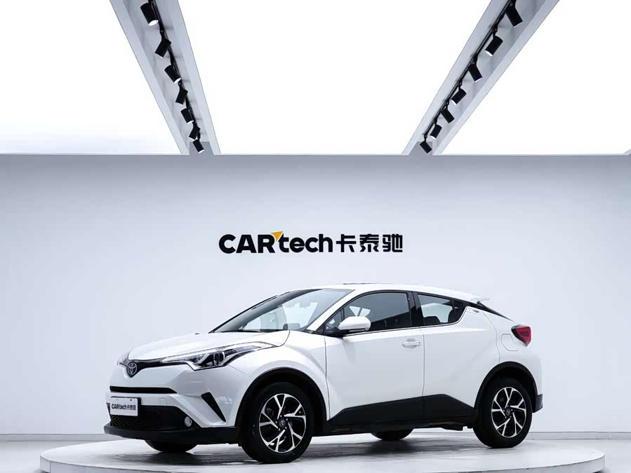 Toyota C-HR 2021 immagine di auto #2
