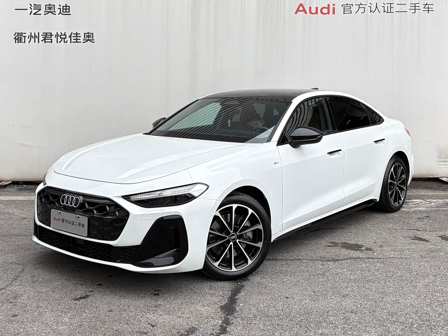 Audi Q3 2025 car image #2