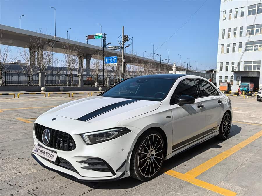 Mercedes-Benz 2021 car image #2