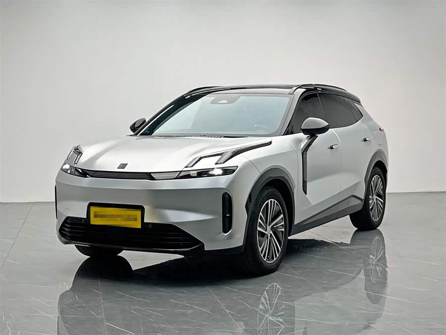 Lynk & Co 08 EM-P 2024 car image #2