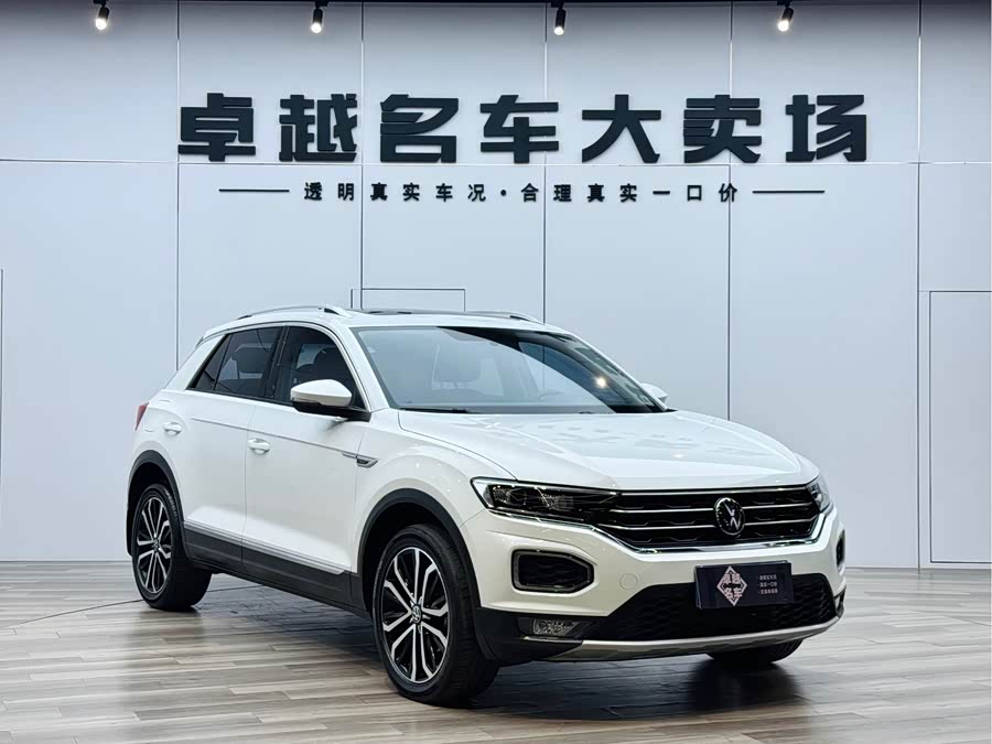 Volkswagen T-Roc 2021 car image #2