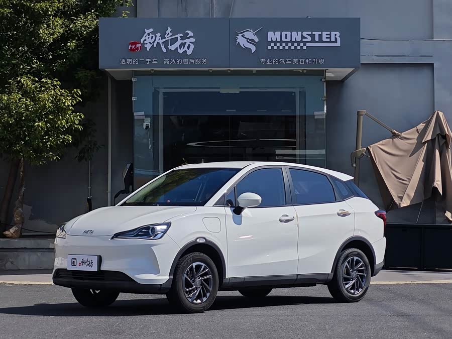 哪吒汽车 哪吒V 2020 汽车图片 #2