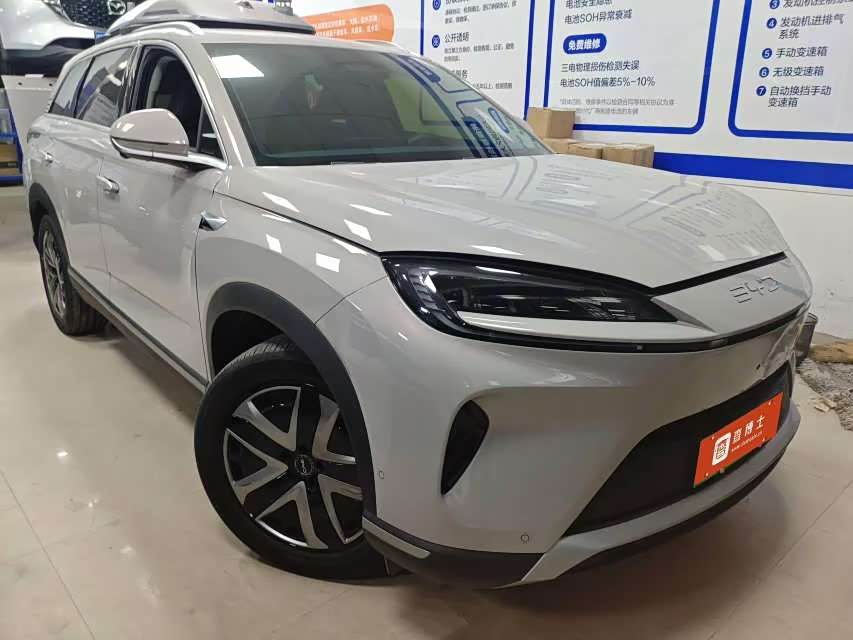 BYD Sea Lion 07 DM-i 2025 car image #2