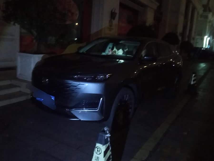 Changan UNI-K 2023 car image #2