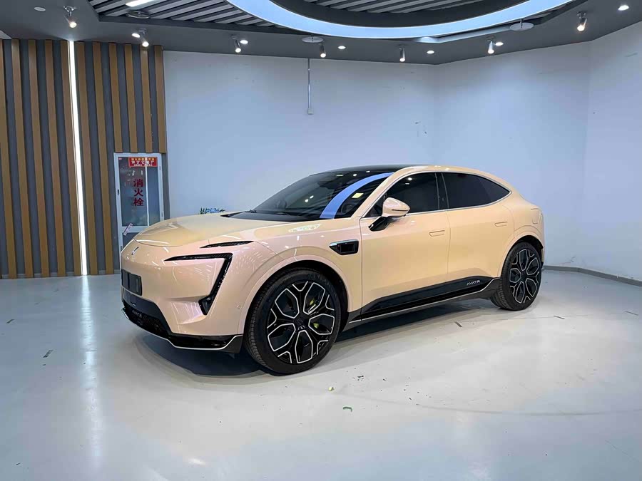 Avatr 11 2024 #2 Avatr 11 2024 car image #2