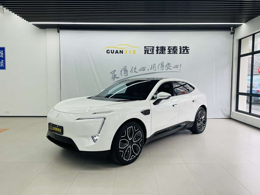 Avatr 11 2023 car image #2