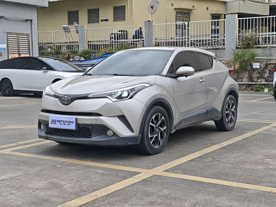 Toyota 2021 #2 Toyota 2021 car image #2