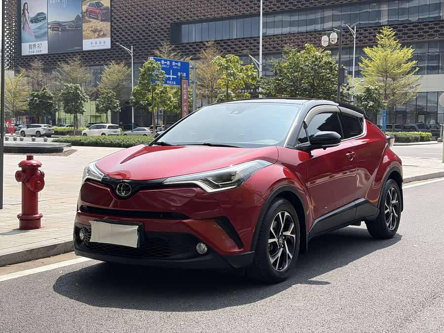 Toyota C-HR 2018 car image #2