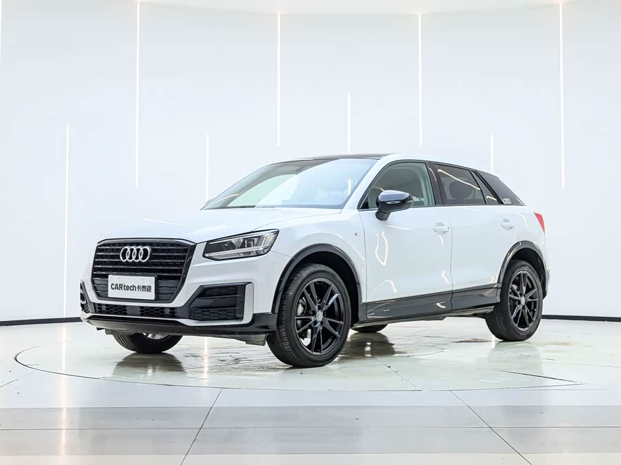 Audi Q2L 2021 car image #2