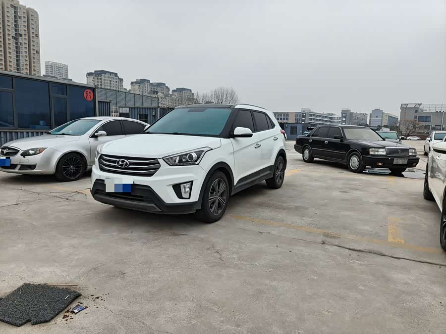 Hyundai ix25 2016 car image #2