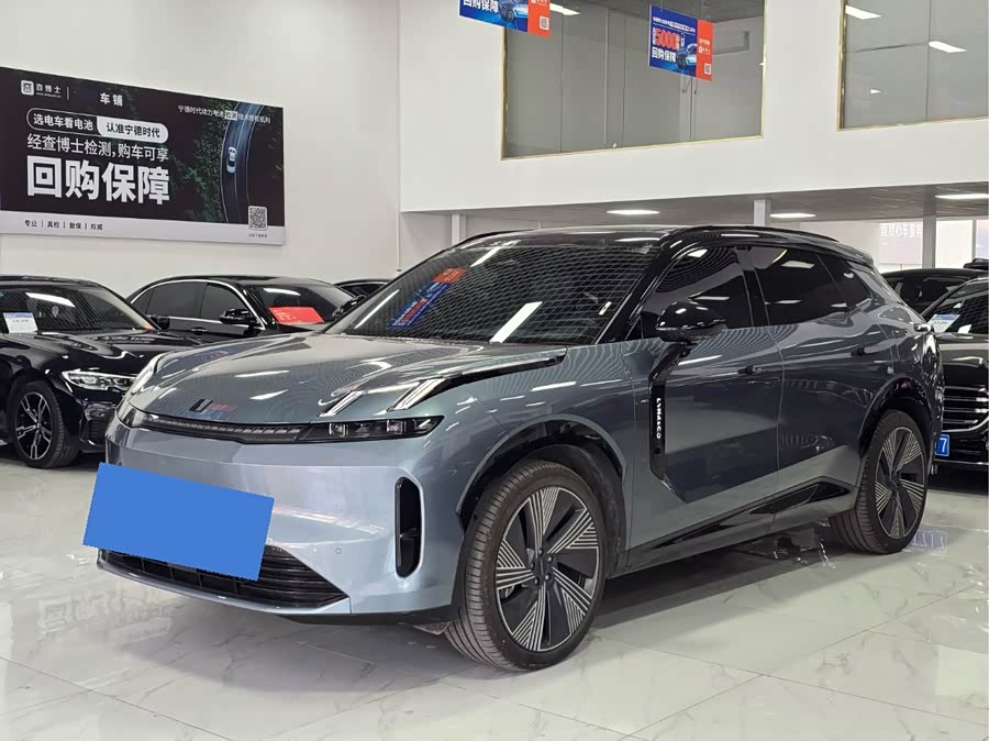 Lynk & Co 08 EM-P 2025 #2 Lynk & Co 08 EM-P 2025 car image #2