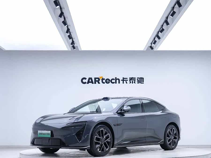 Avatr 06 2025 car image #2