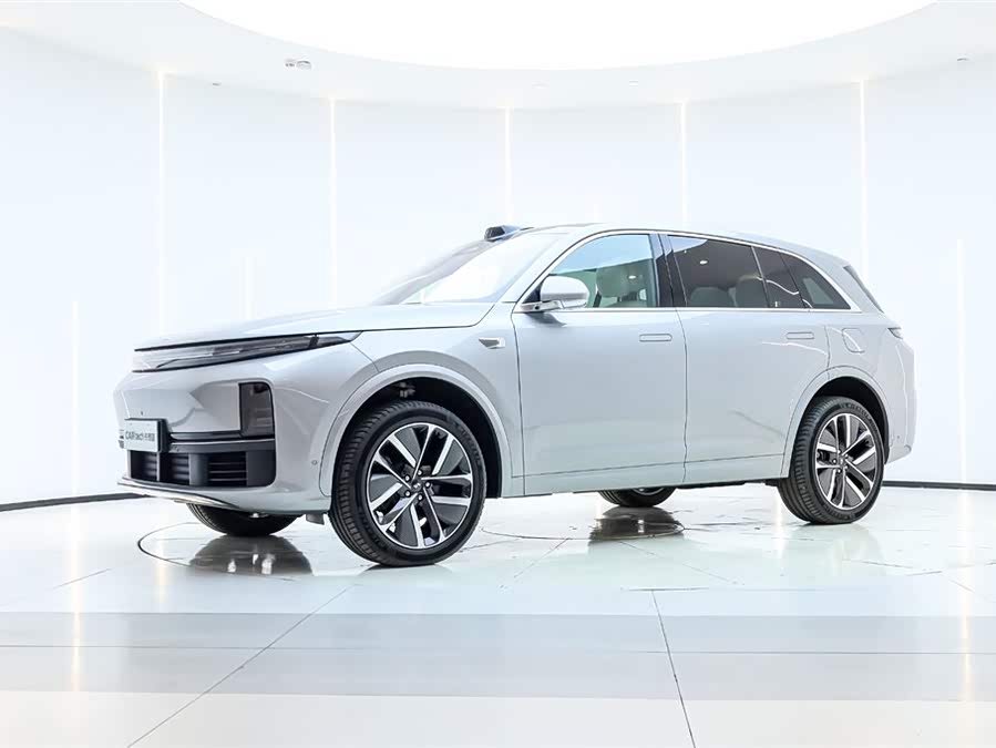 Li L7 2024 صورة سيارة #2