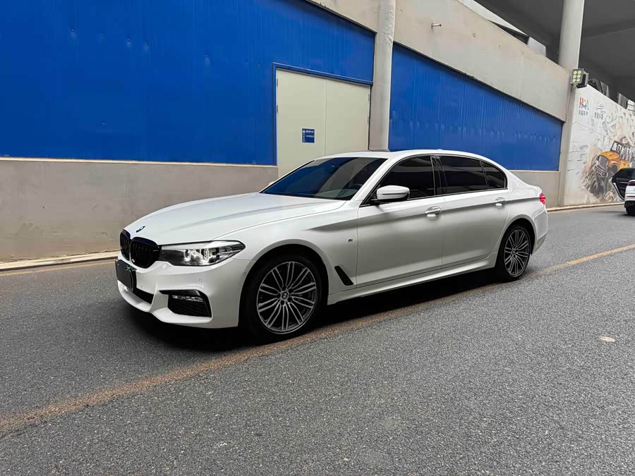 BMW 5 Series 2018 imagem de carro #2