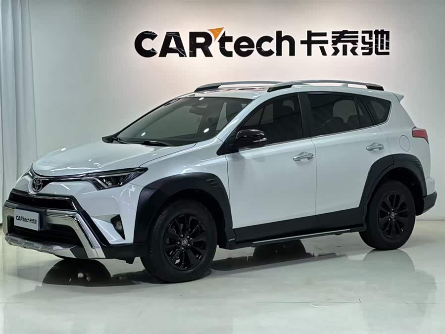 Toyota RAV4 2019 car image #2
