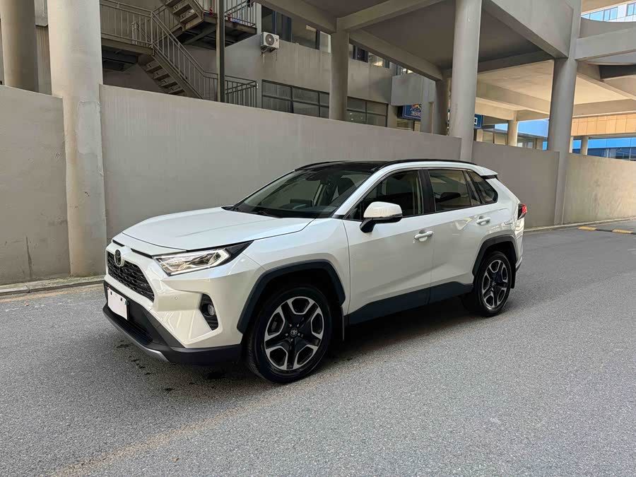 Toyota RAV4 2020 #2 Toyota RAV4 2020 car image #2