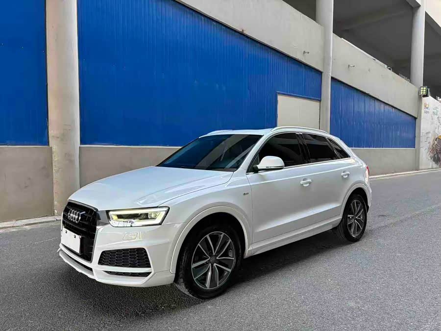 Audi Q3 2019 immagine di auto #2