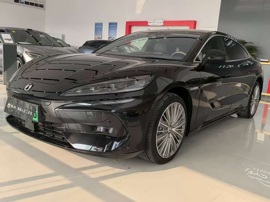 Denza Z9 2024 car image #2