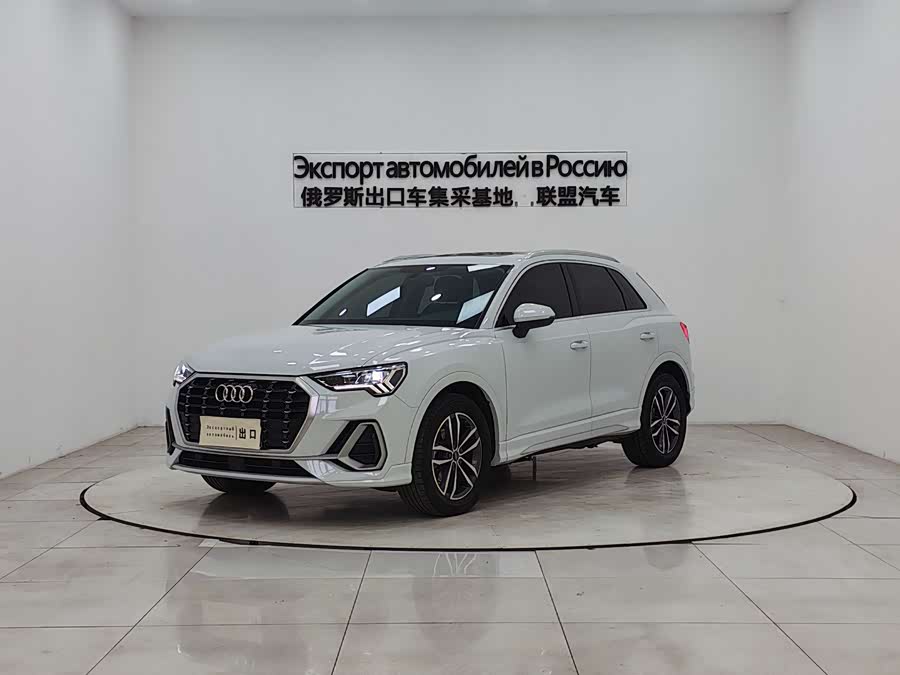 Audi Q3 2021 car image #2