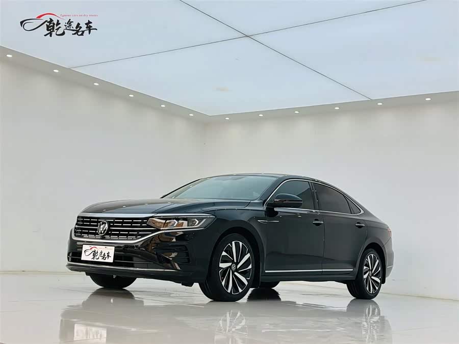 Volkswagen Passat 2023 صورة سيارة #2