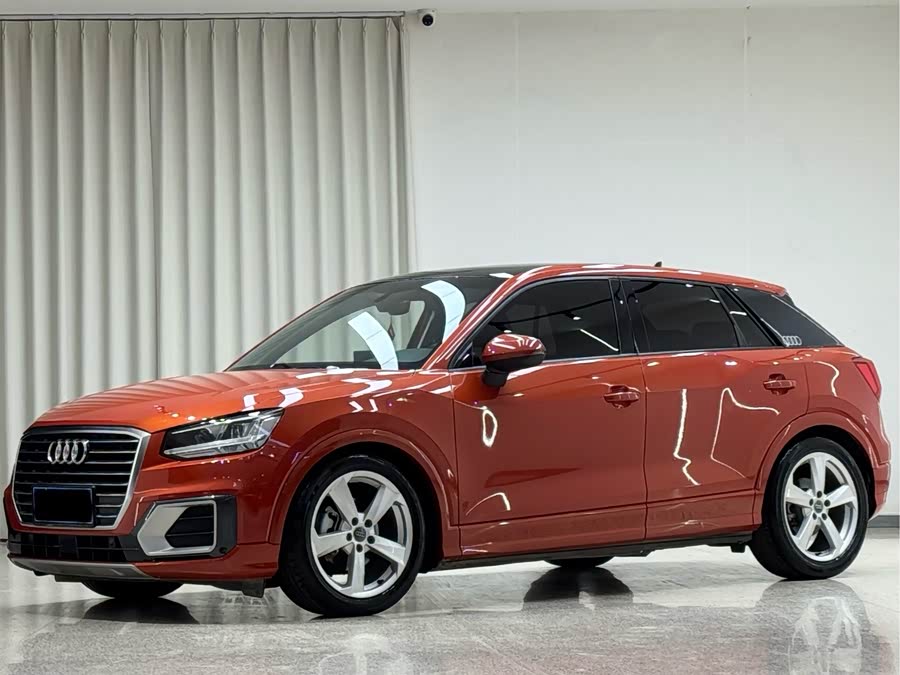 Audi Q2L 2020 صورة سيارة #2