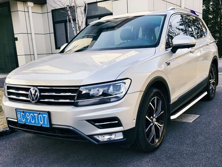 Volkswagen Tiguan L 2019 изображение автомобиля #2
