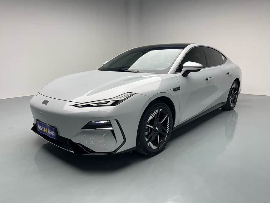 GEELY 2024 car image #2