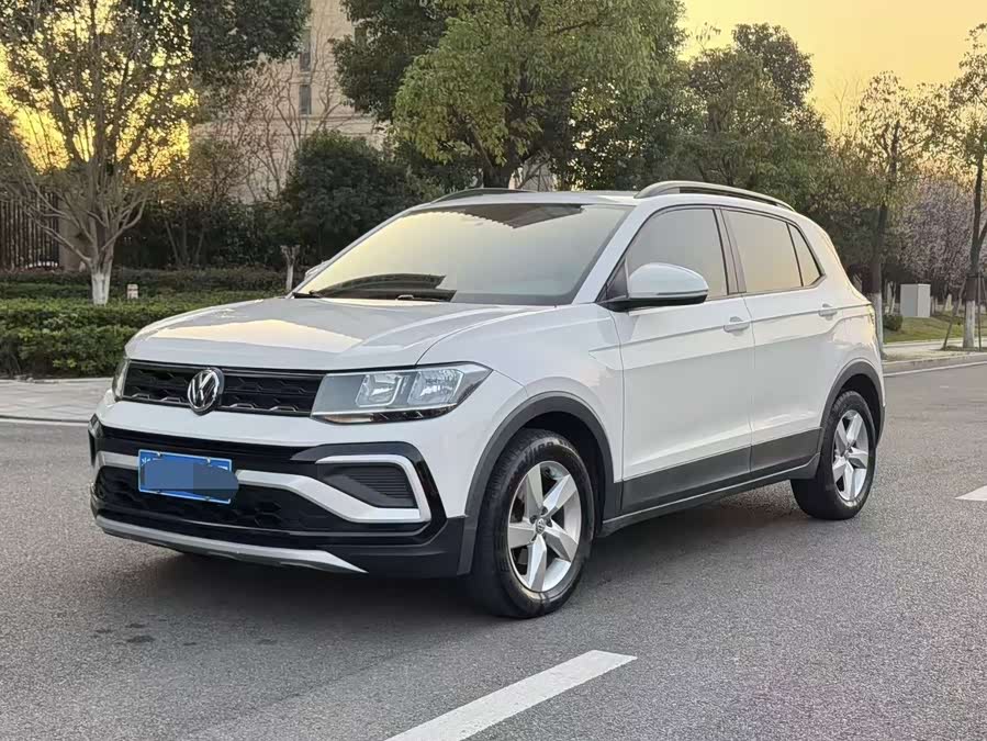 Volkswagen T-Cross 2020 car image #2