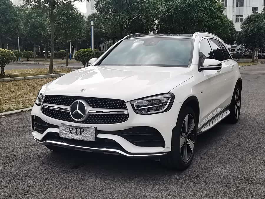 Mercedes-Benz GLC Class 2022 car image #2