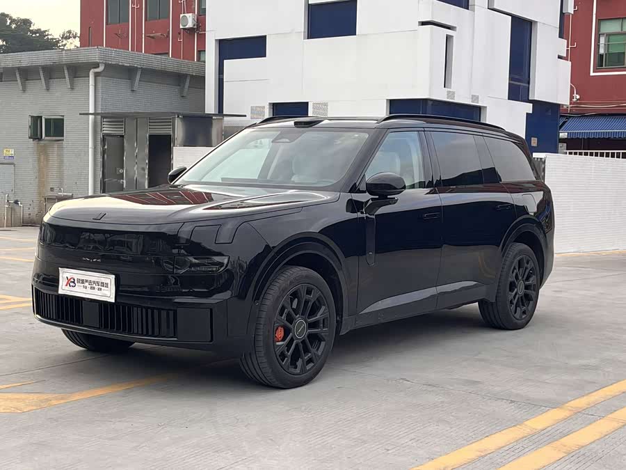 Lynk & Co 900 2025 #2 Lynk & Co 900 2025 car image #2