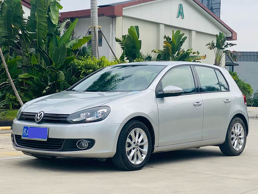Volkswagen Golf 2010 #2 Volkswagen Golf 2010 car image #2