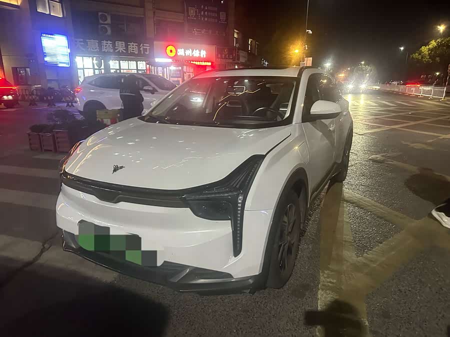 哪吒汽车 哪吒U 2022 汽车图片 #2